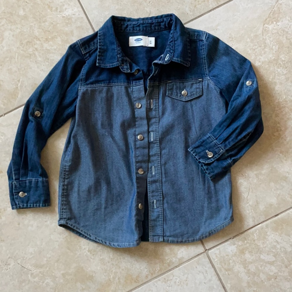 Boy’s Old Navy Long Sleeve Shirt